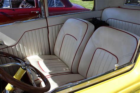 Technical Bucket seats in a Model A Coupe 